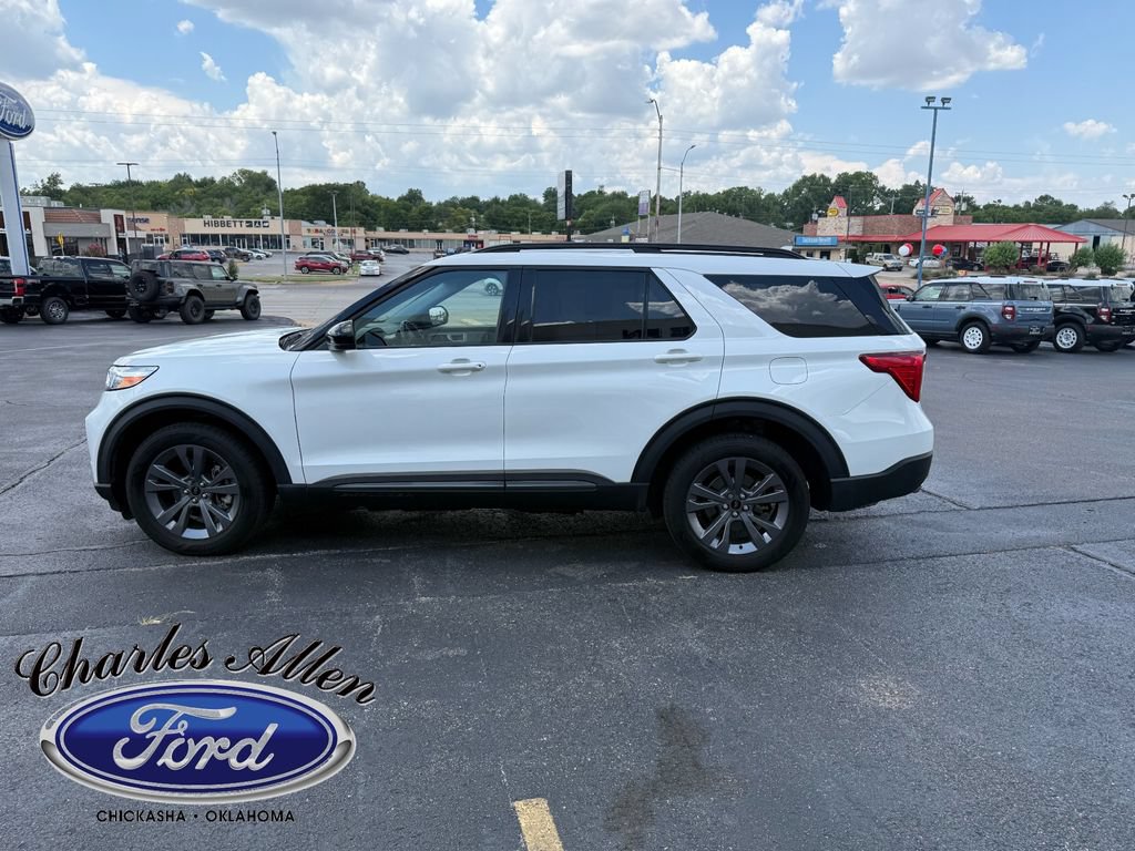 Used 2023 Ford Explorer XLT w/ Equipment Group 202A AWD/4WD image 5
