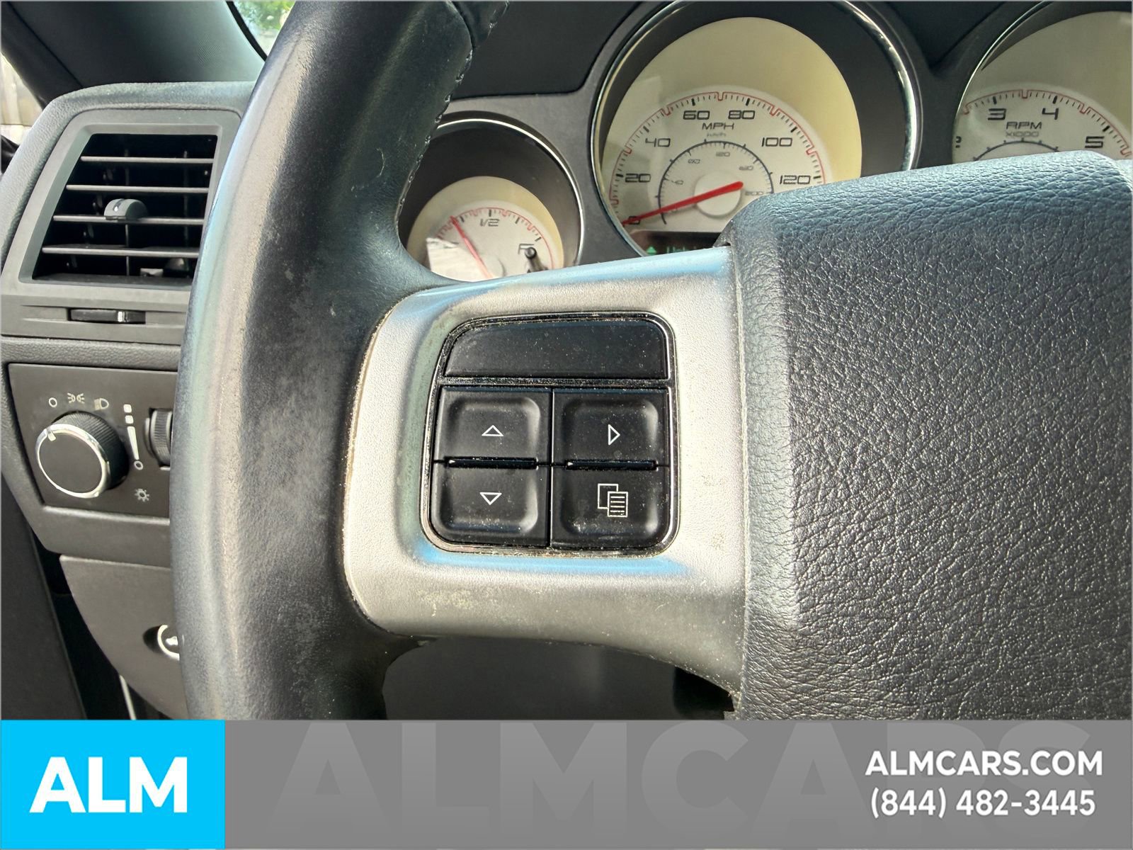 Used 2013 Dodge Challenger SXT RWD image 14