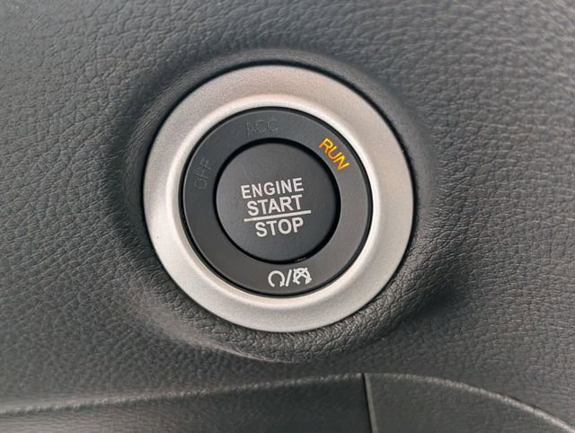 New 2026 Chrysler Pacifica Limited image 24