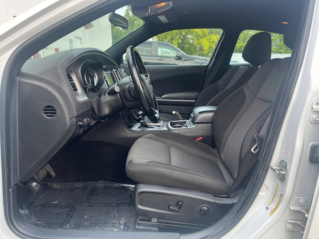 Used 2022 Dodge Charger SXT RWD image 10