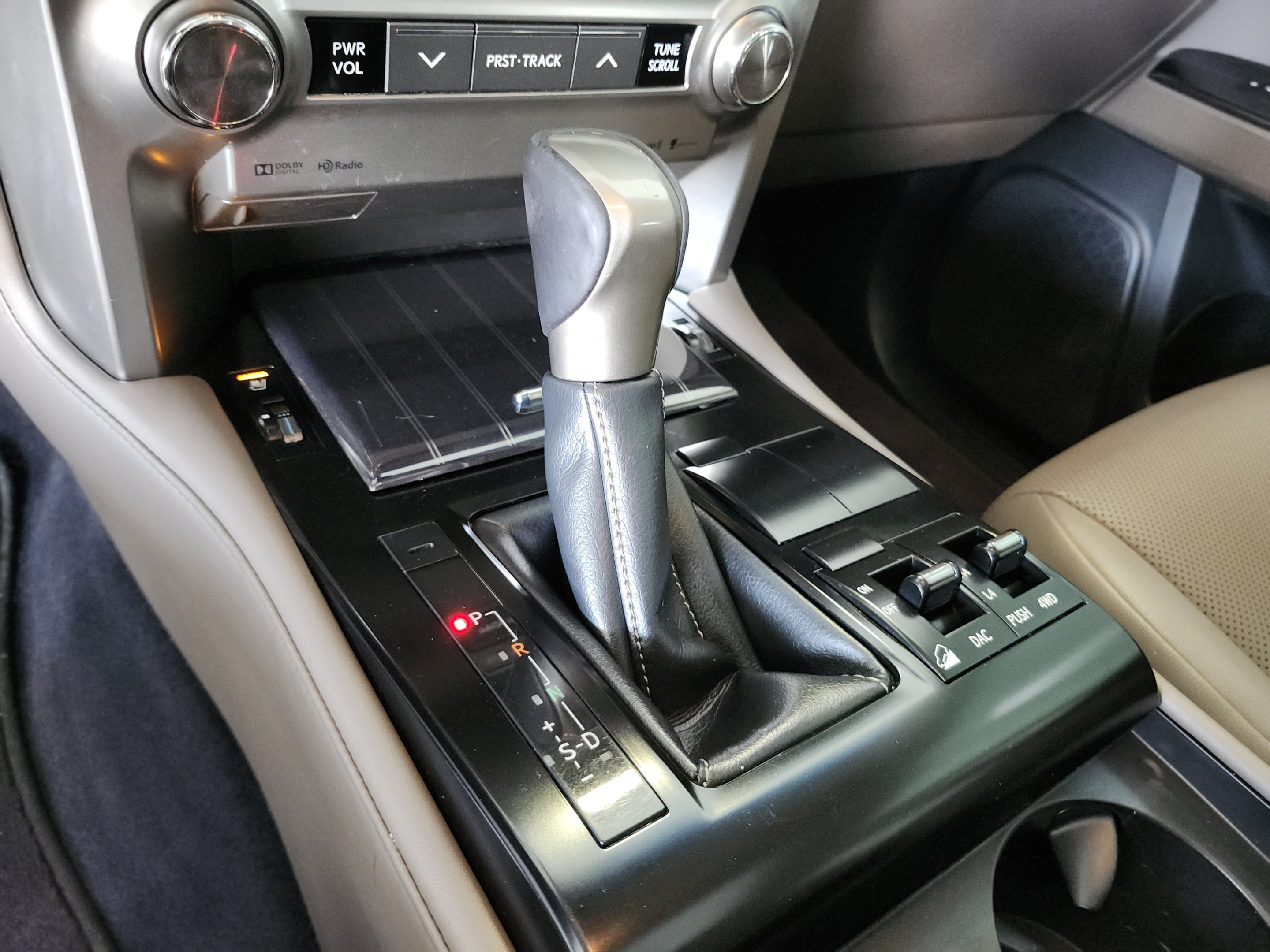 Used 2021 Lexus GX 460 Premium w/ Premium Package AWD/4WD image 16