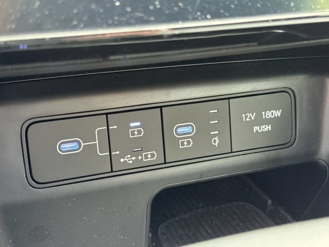 Used 2025 Hyundai Santa Cruz SEL AWD/4WD image 25