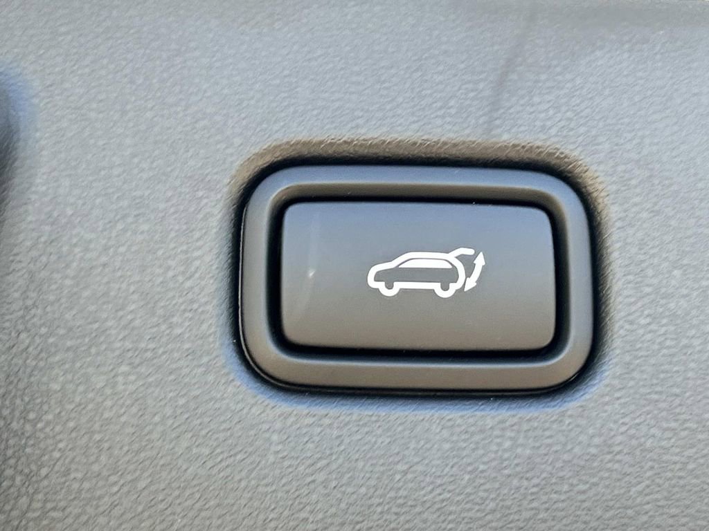 New 2026 Hyundai Tucson Limited image 13