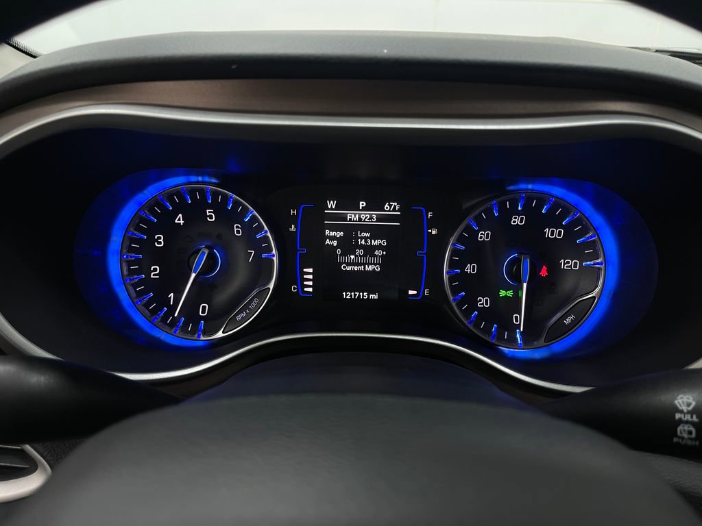 Used 2020 Chrysler Voyager Lxi image 21