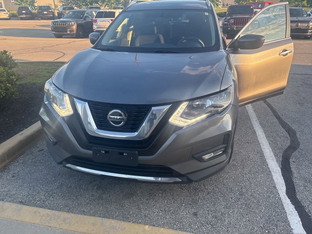 Used 2018 Nissan Rogue SV AWD/4WD image 11
