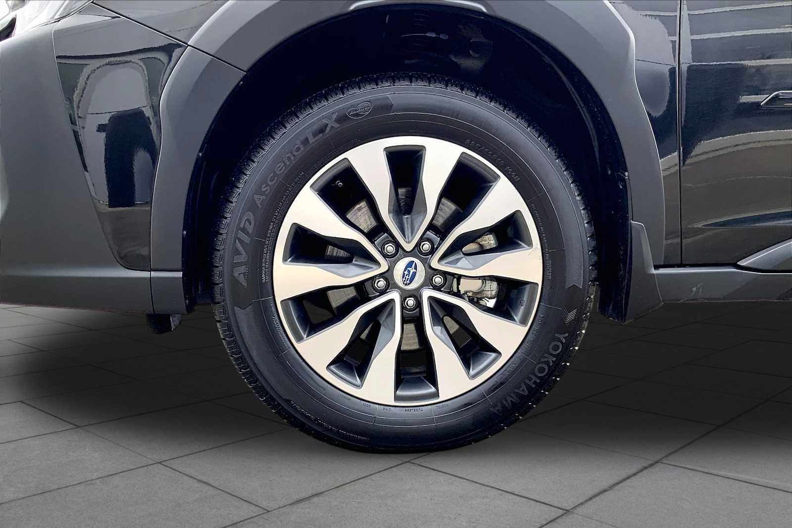 Used 2025 Subaru Outback Limited AWD/4WD image 10