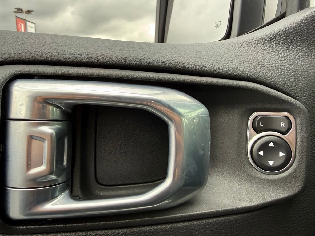 Used 2022 Jeep Wrangler Unlimited Rubicon image 17