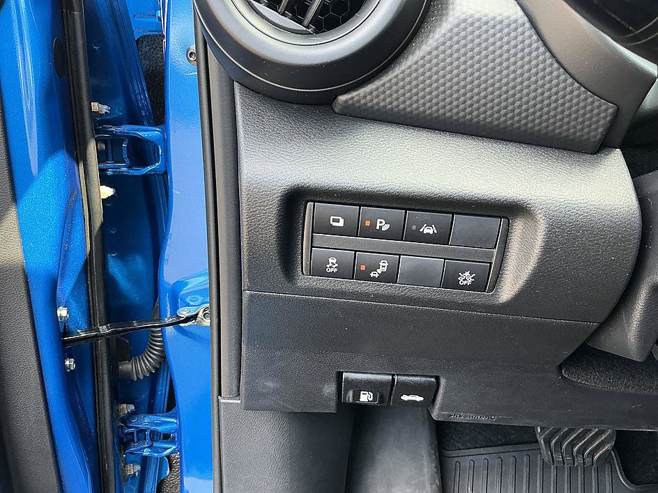 Used 2025 Nissan Kicks Play S FWD image 14