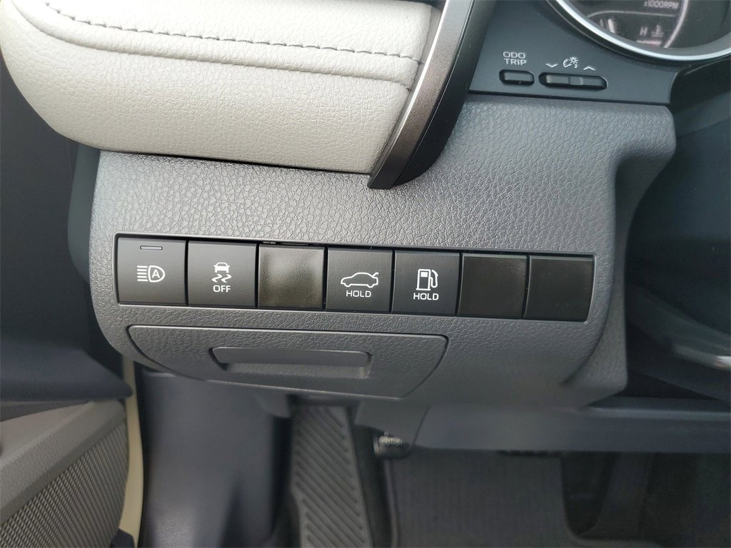 Used 2023 Toyota Camry LE image 30