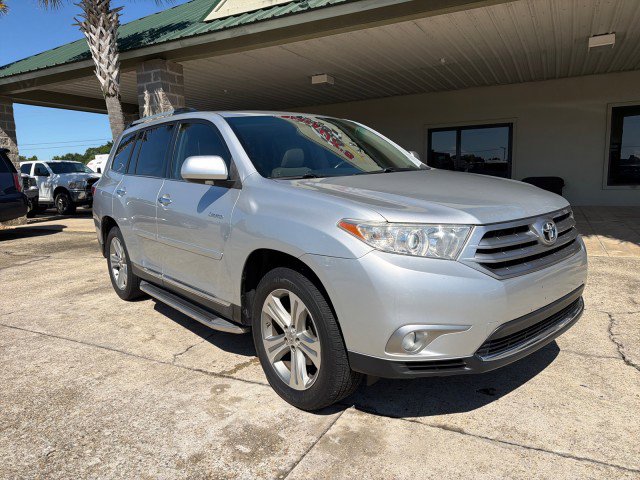Used 2013 Toyota Highlander Limited FWD image 3