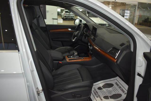 Used 2023 Audi Q5 2.0T Premium w/ Convenience Package AWD/4WD image 14