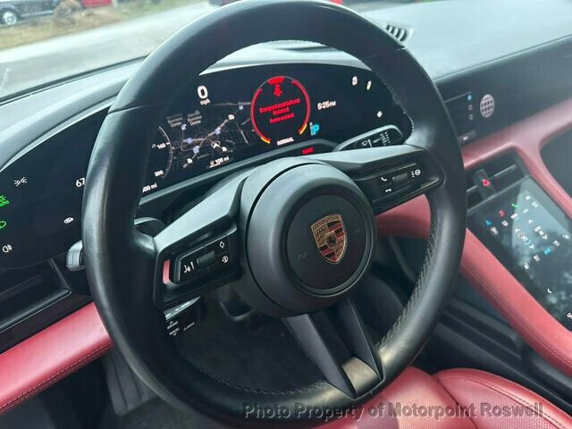 Used 2023 Porsche Taycan image 17