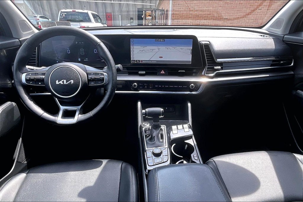 Used 2023 Kia Sportage EX AWD/4WD image 13