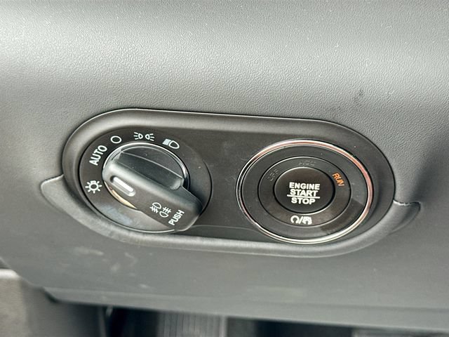 Used 2023 Maserati Levante GT AWD/4WD image 36