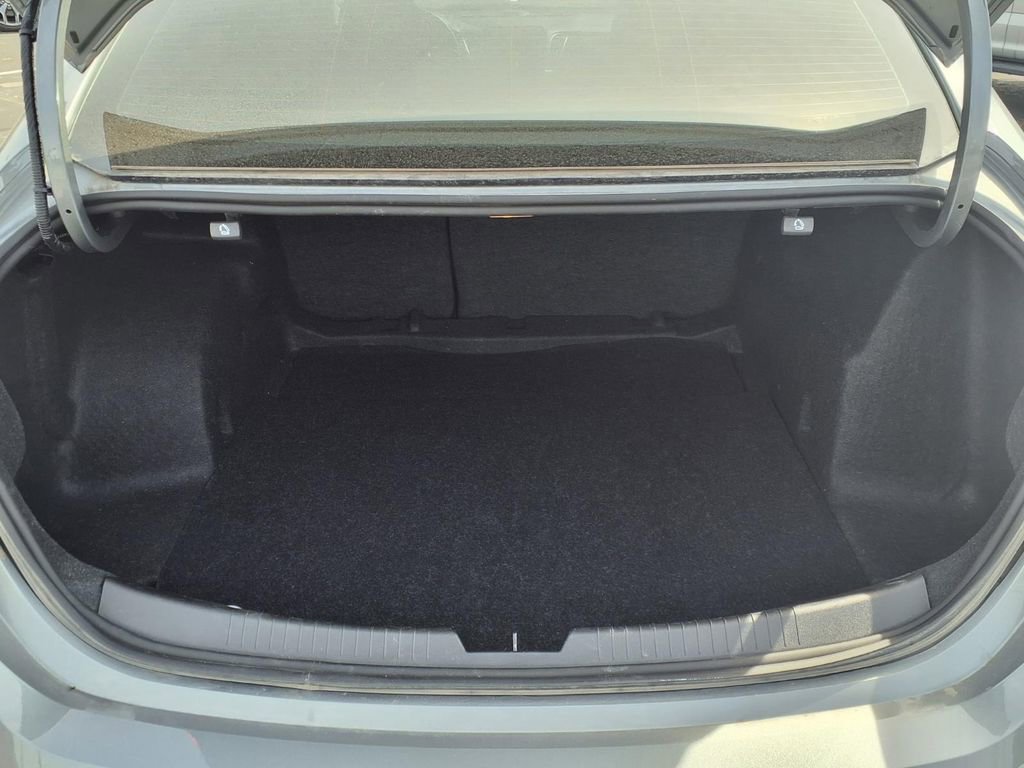 Used 2024 Chevrolet Malibu LT image 25