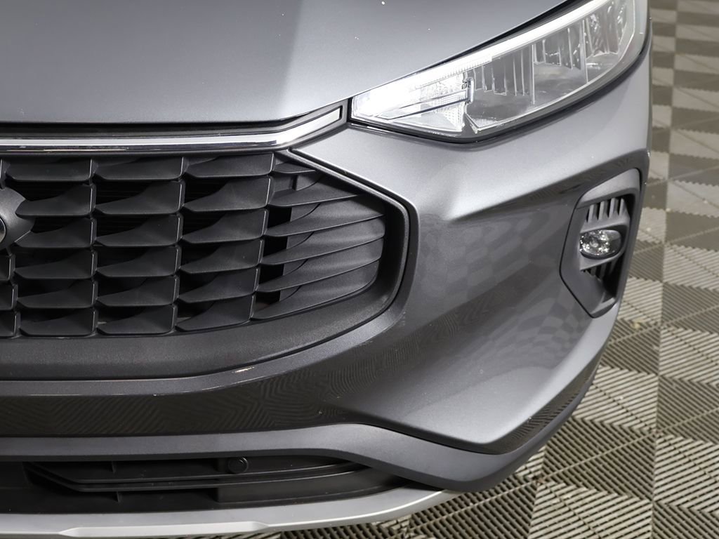 Used 2024 Ford Escape SE image 14