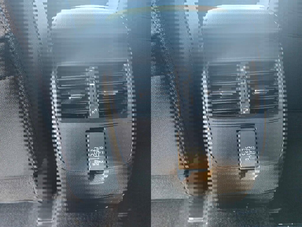 Certified 2018 Honda Clarity Plug-In Hybrid image 16