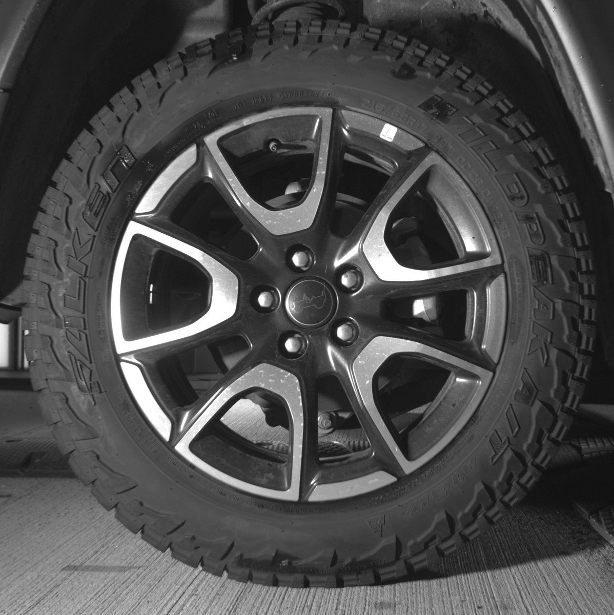 Used 2025 Jeep Compass Trailhawk AWD/4WD image 15