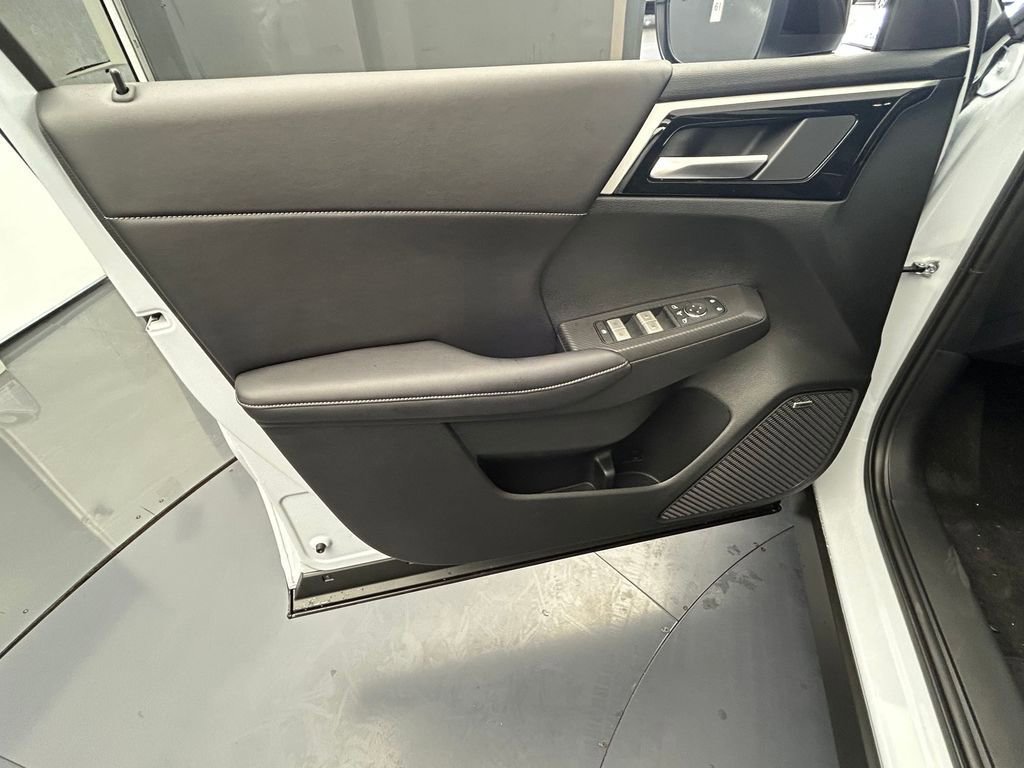 New 2026 Mitsubishi Outlander Trail Edition image 13