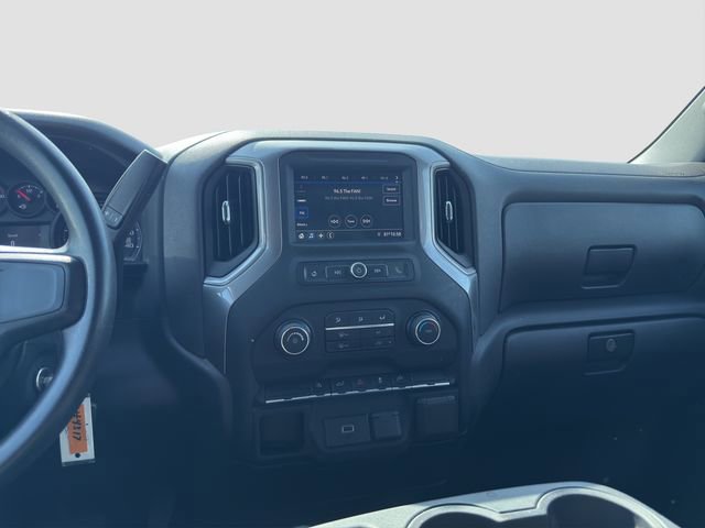 Used 2020 Chevrolet Silverado 1500 Custom w/ Custom Value Package image 15