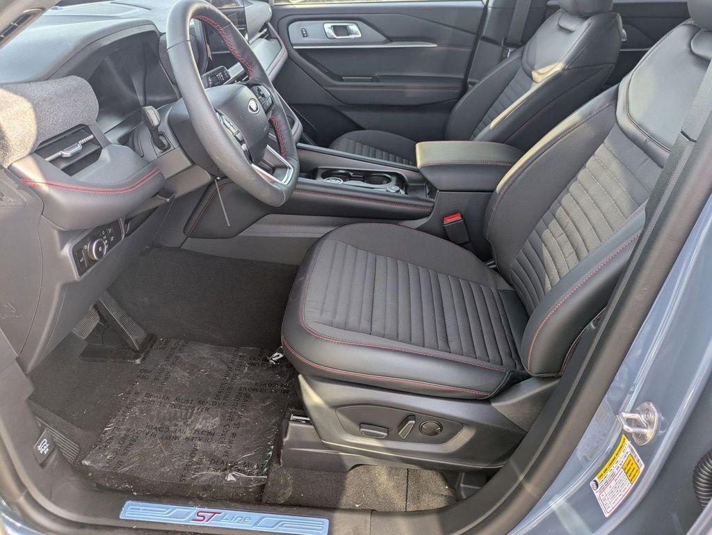 New 2026 Ford Explorer ST-Line w/ ST-Line Street Pack image 19