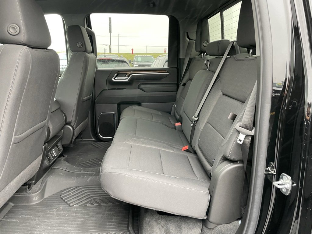 Used 2025 Chevrolet Silverado 2500 LT w/ All Star Edition image 9