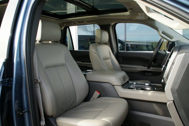 Used 2020 Ford Expedition XLT w/ Equipment Group 202A image 32