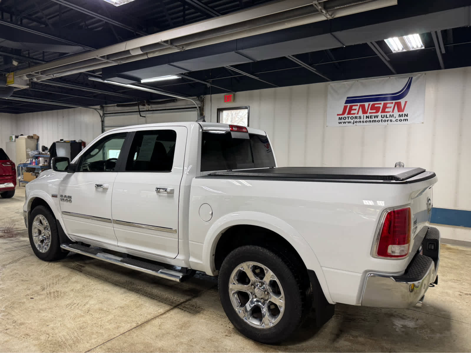 Used 2017 RAM 1500 Laramie w/ Convenience Group image 6