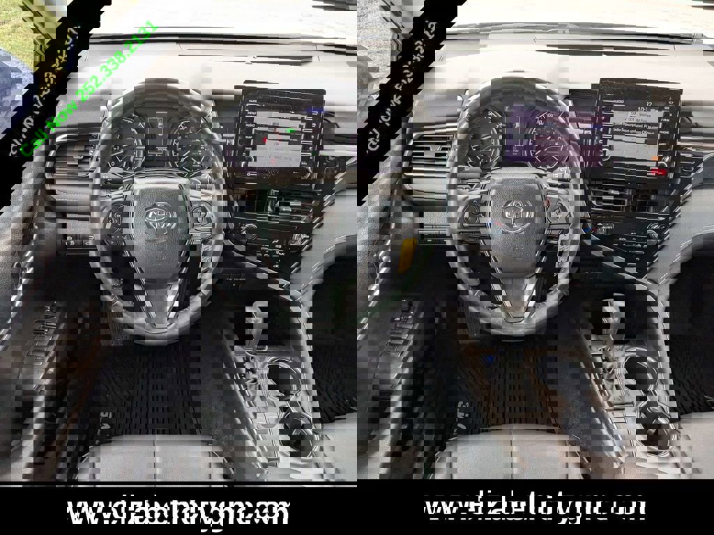 Used 2024 Toyota Camry SE image 16