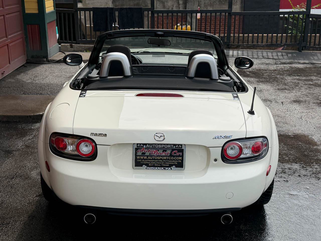 Used 2008 MAZDA MX-5 Miata Touring RWD image 17