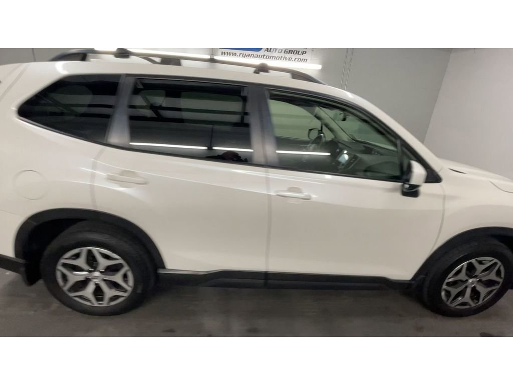 Used 2019 Subaru Forester Premium image 9