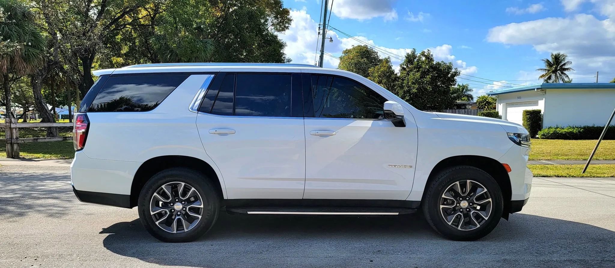 Used 2021 Chevrolet Tahoe LT w/ LT Signature Package image 18