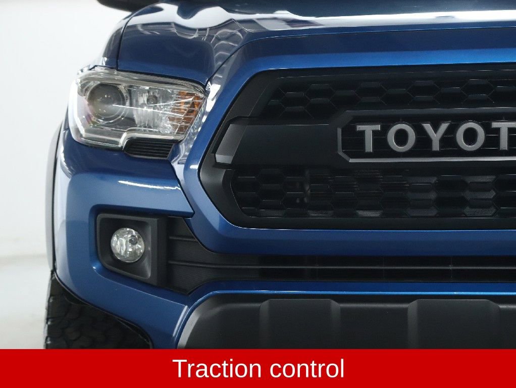 Used 2017 Toyota Tacoma TRD Off-Road w/ Premium & Technology Package image 8