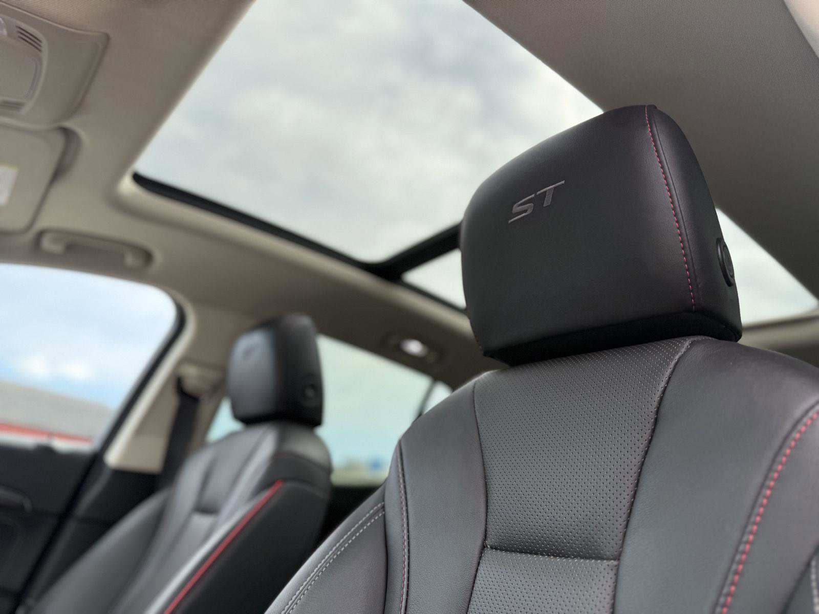Certified 2023 Buick Envision Essence w/ Sport Touring Package image 23