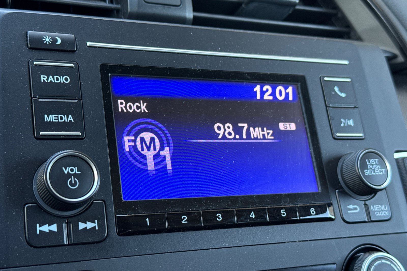 Certified 2019 Honda Civic LX image 17