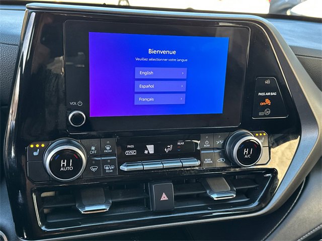 Certified 2025 Toyota Highlander XLE image 30