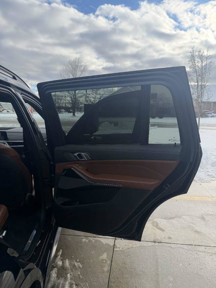 Used 2019 BMW X7 xDrive50i w/ M Sport Package image 34