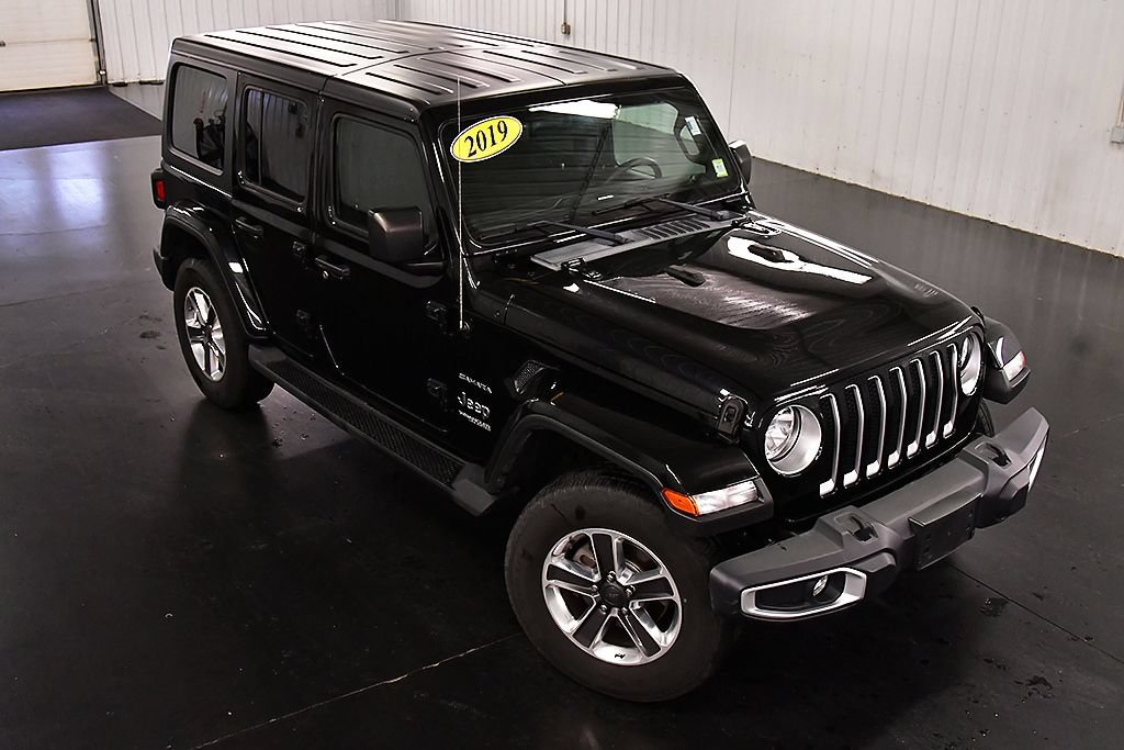 Used 2019 Jeep Wrangler Unlimited Sahara AWD/4WD image 11