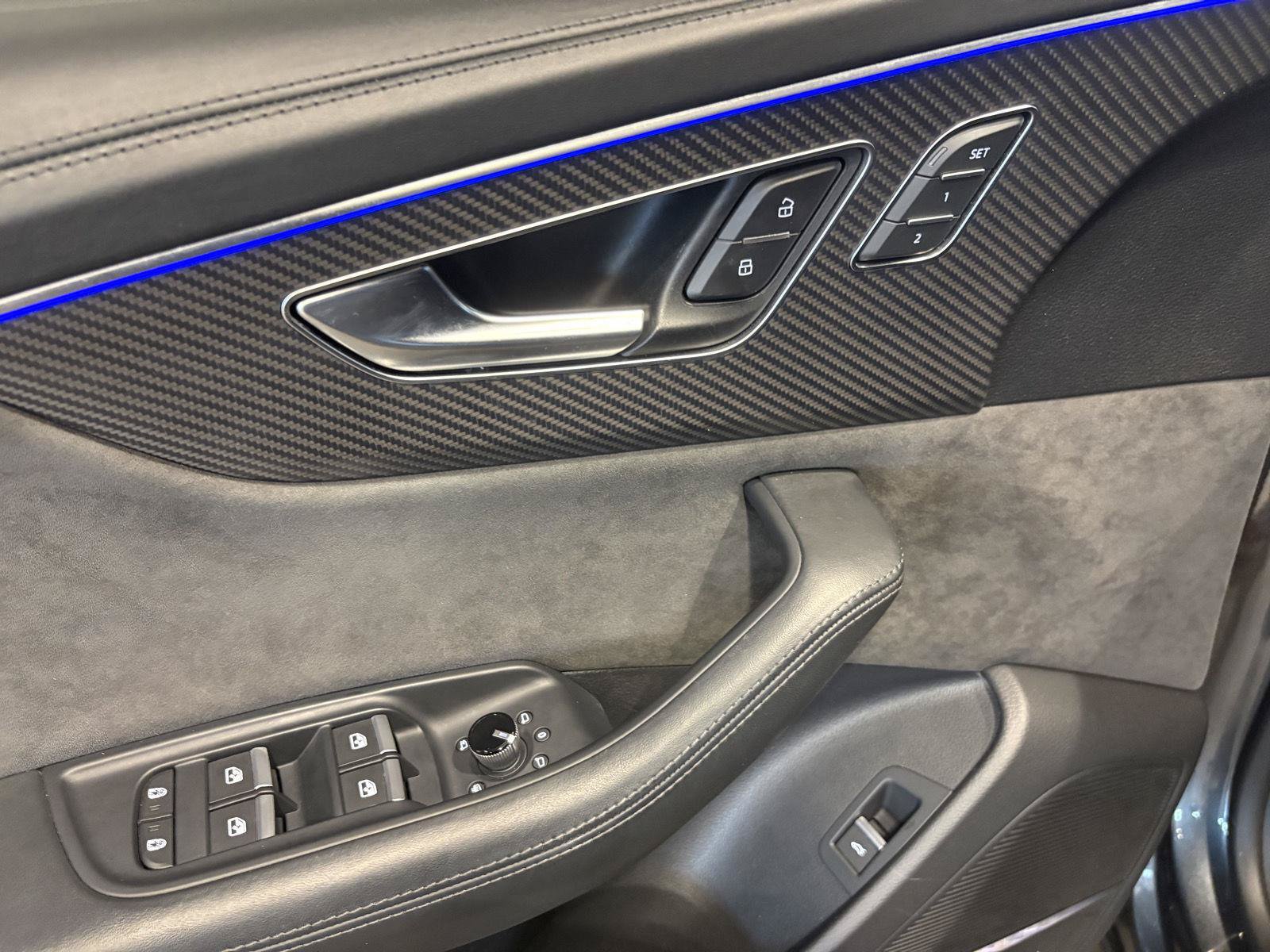 Used 2022 Audi RS Q8 AWD/4WD image 16