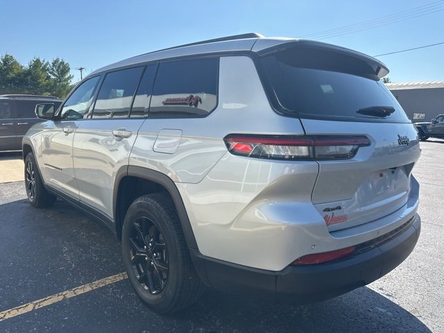 Used 2024 Jeep Grand Cherokee L Laredo image 7