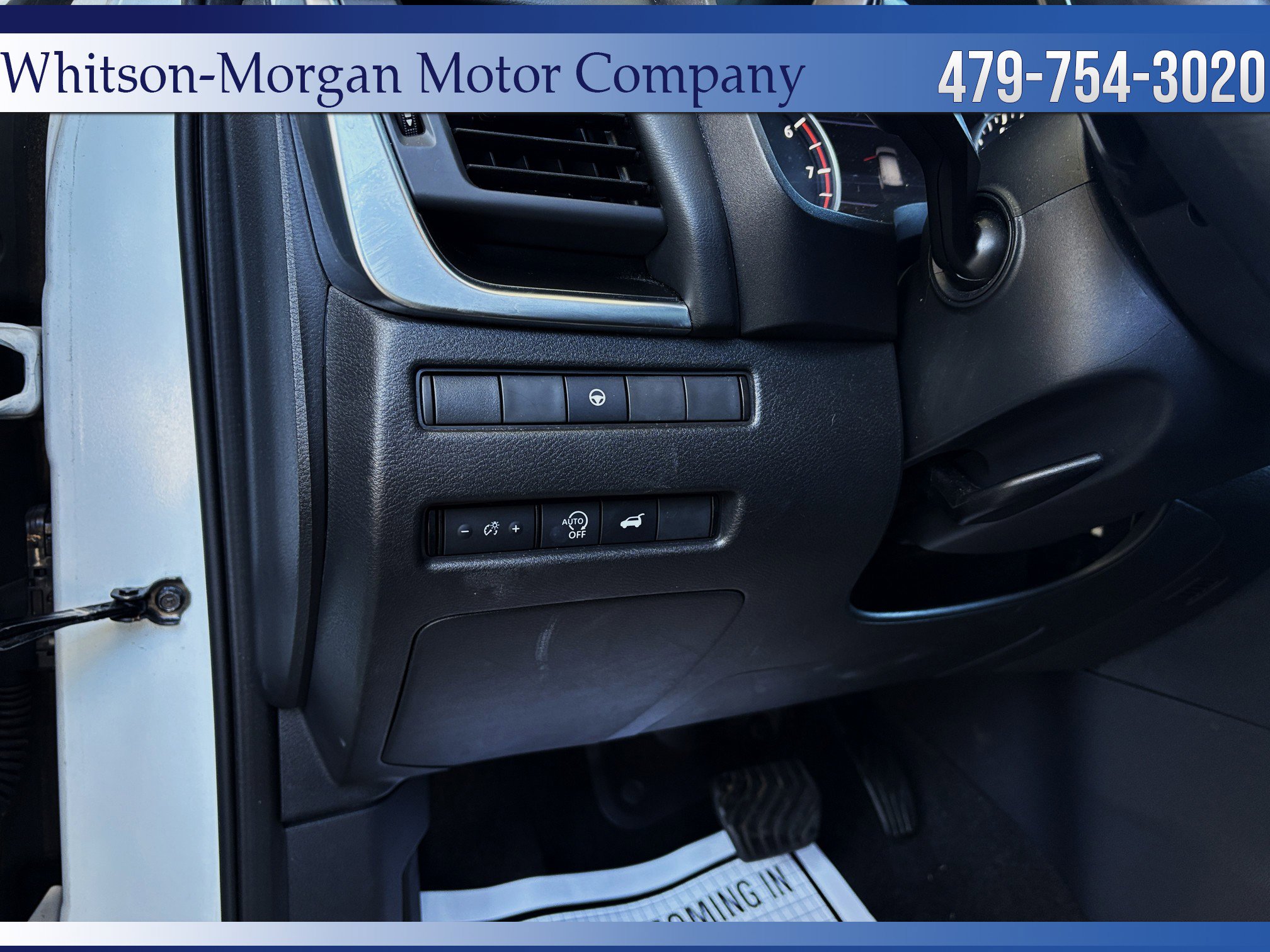 Used 2024 Nissan Rogue SV image 14