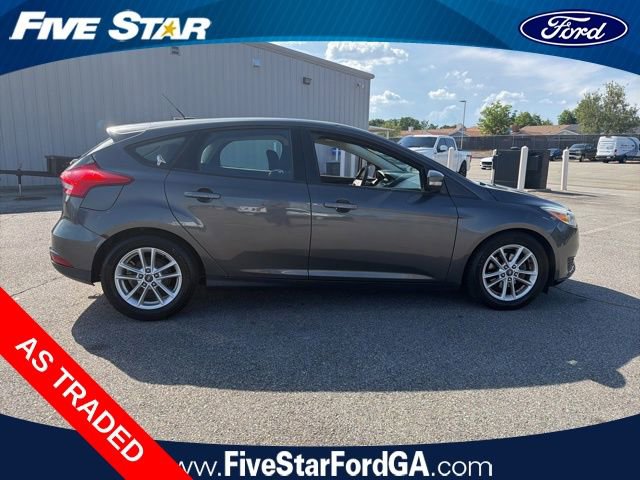 Used 2015 Ford Focus SE FWD image 2
