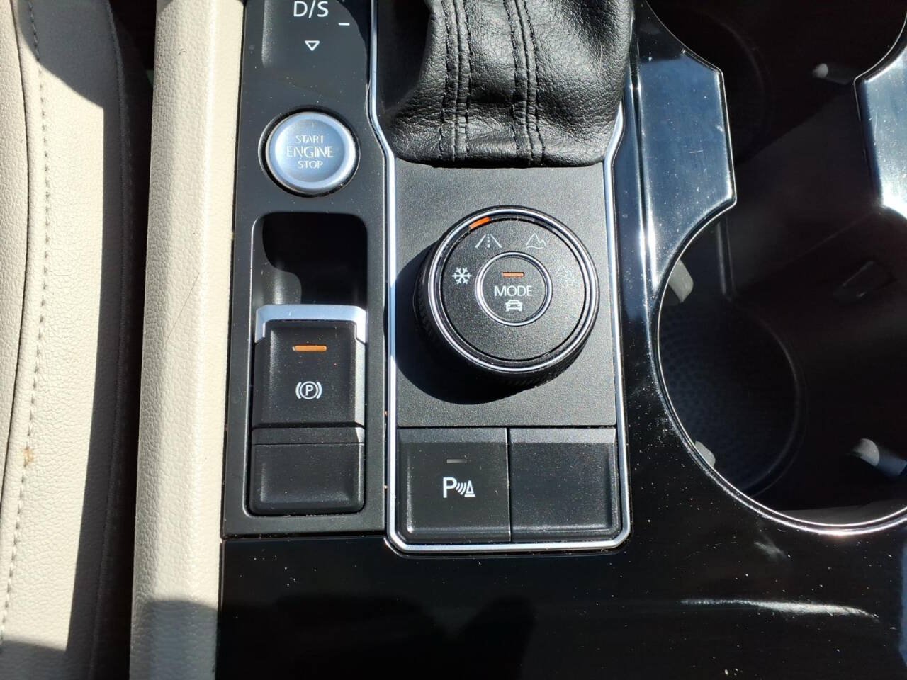 Used 2019 Volkswagen Atlas SEL AWD/4WD image 29