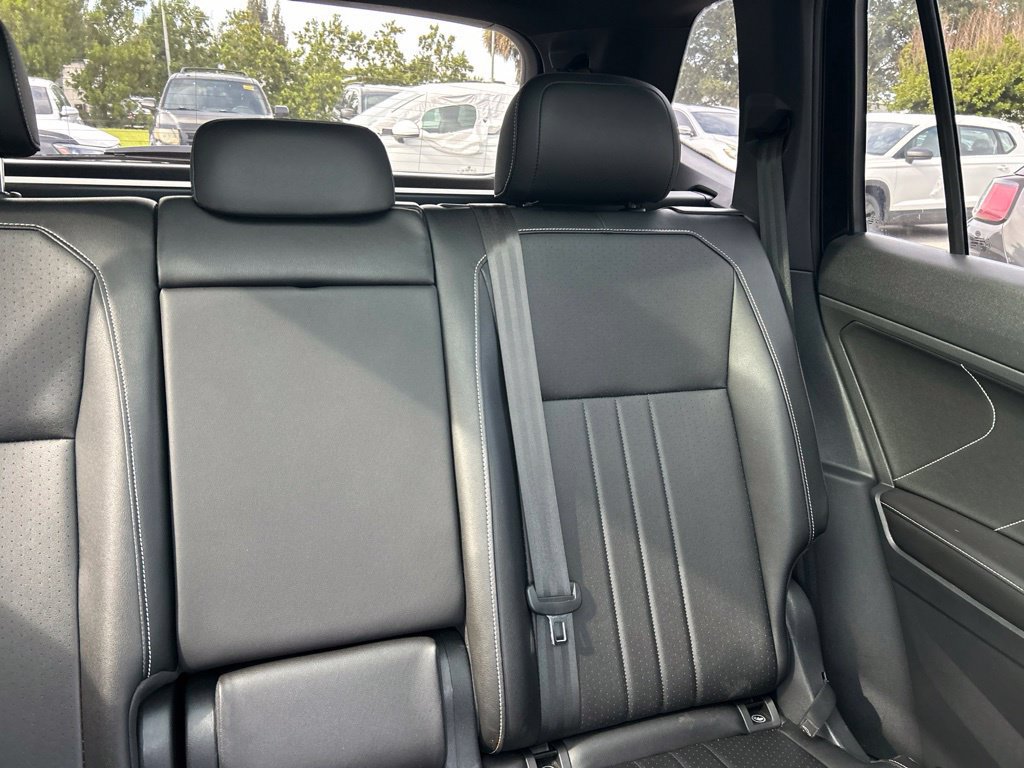 Certified 2023 Volkswagen Tiguan SE R-Line FWD image 14