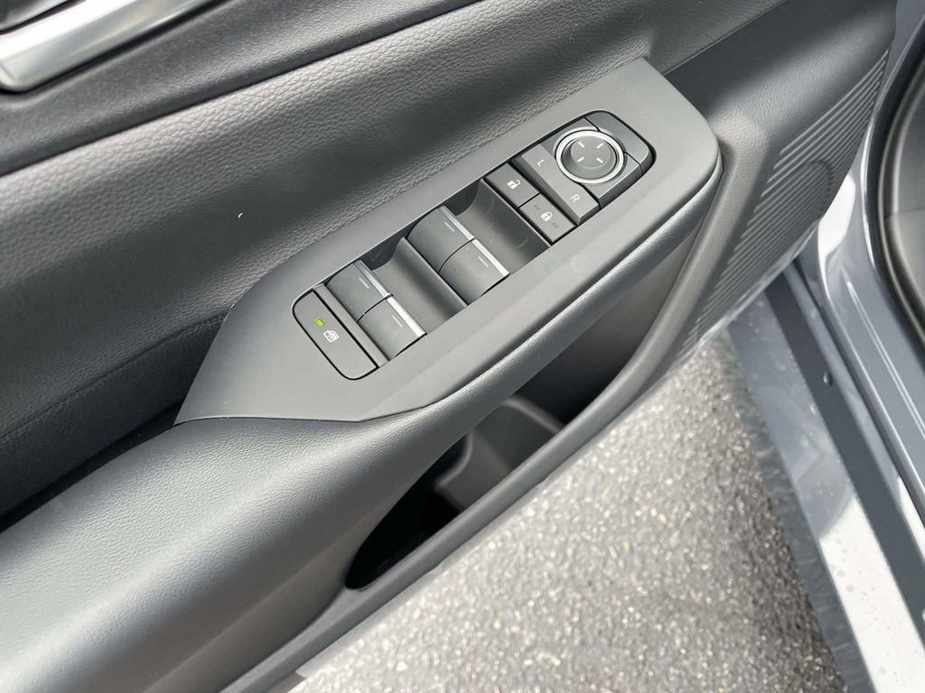 New 2026 Toyota Prius Plug-In Hybrid image 28