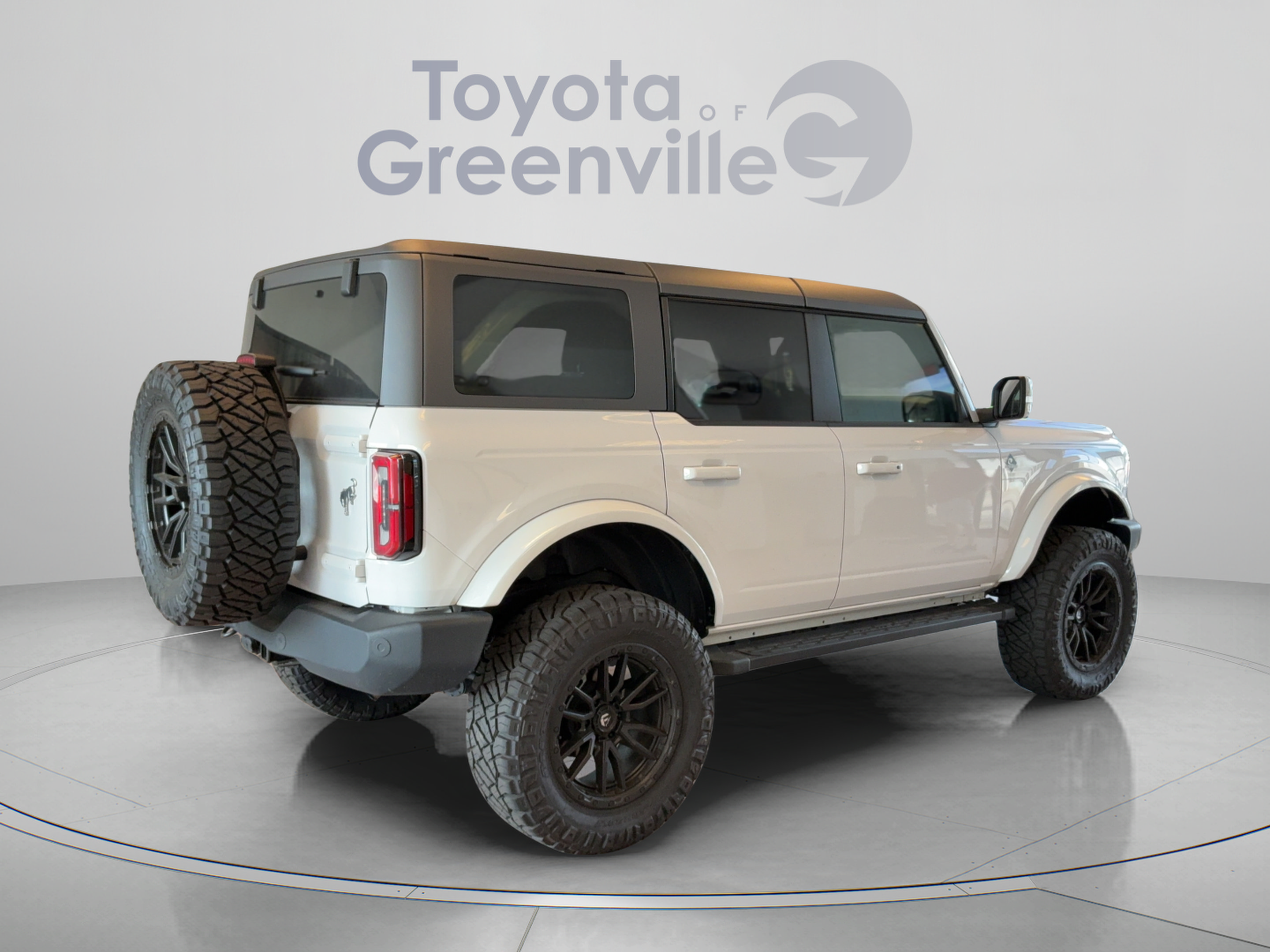 Used 2024 Ford Bronco Outer Banks AWD/4WD image 6