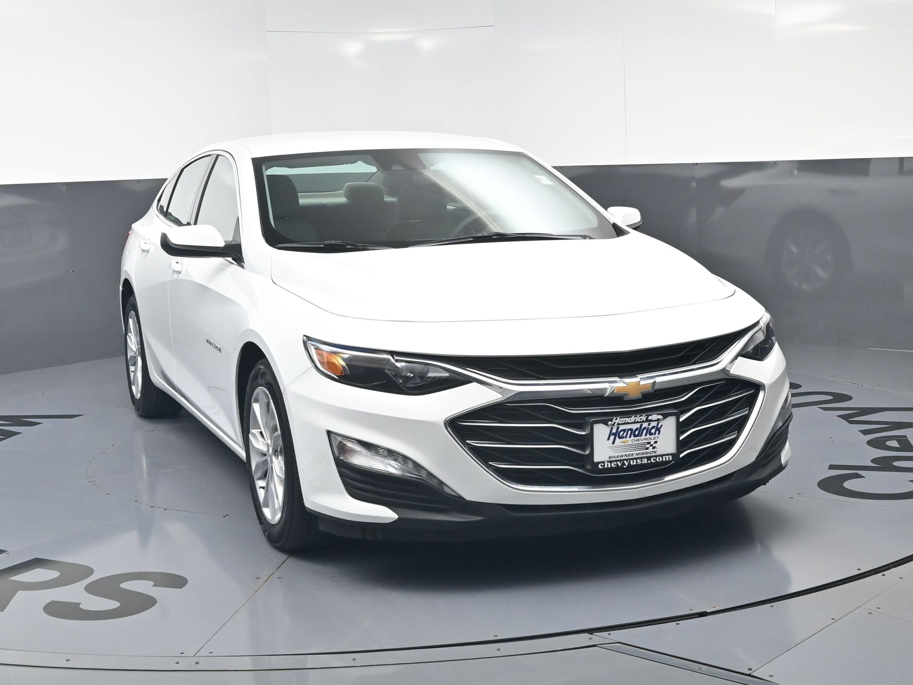 Used 2024 Chevrolet Malibu LT FWD image 3