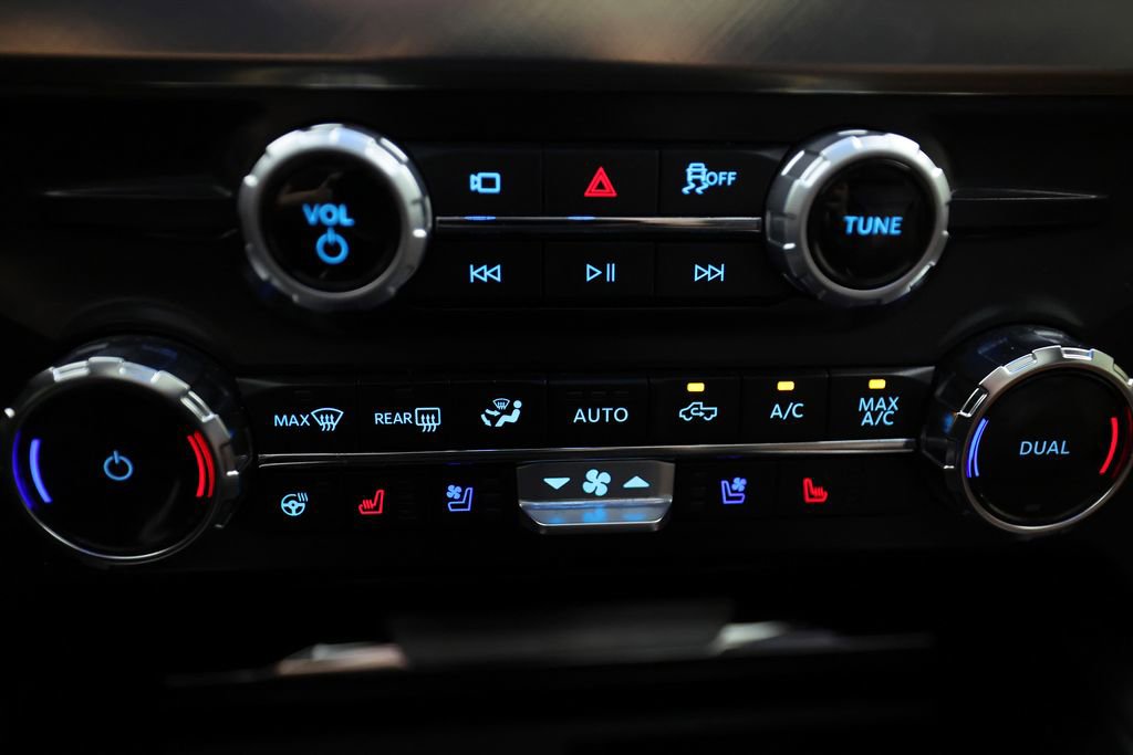 Used 2025 Ford F250 King Ranch w/ FX4 Off-Road Package AWD/4WD image 27