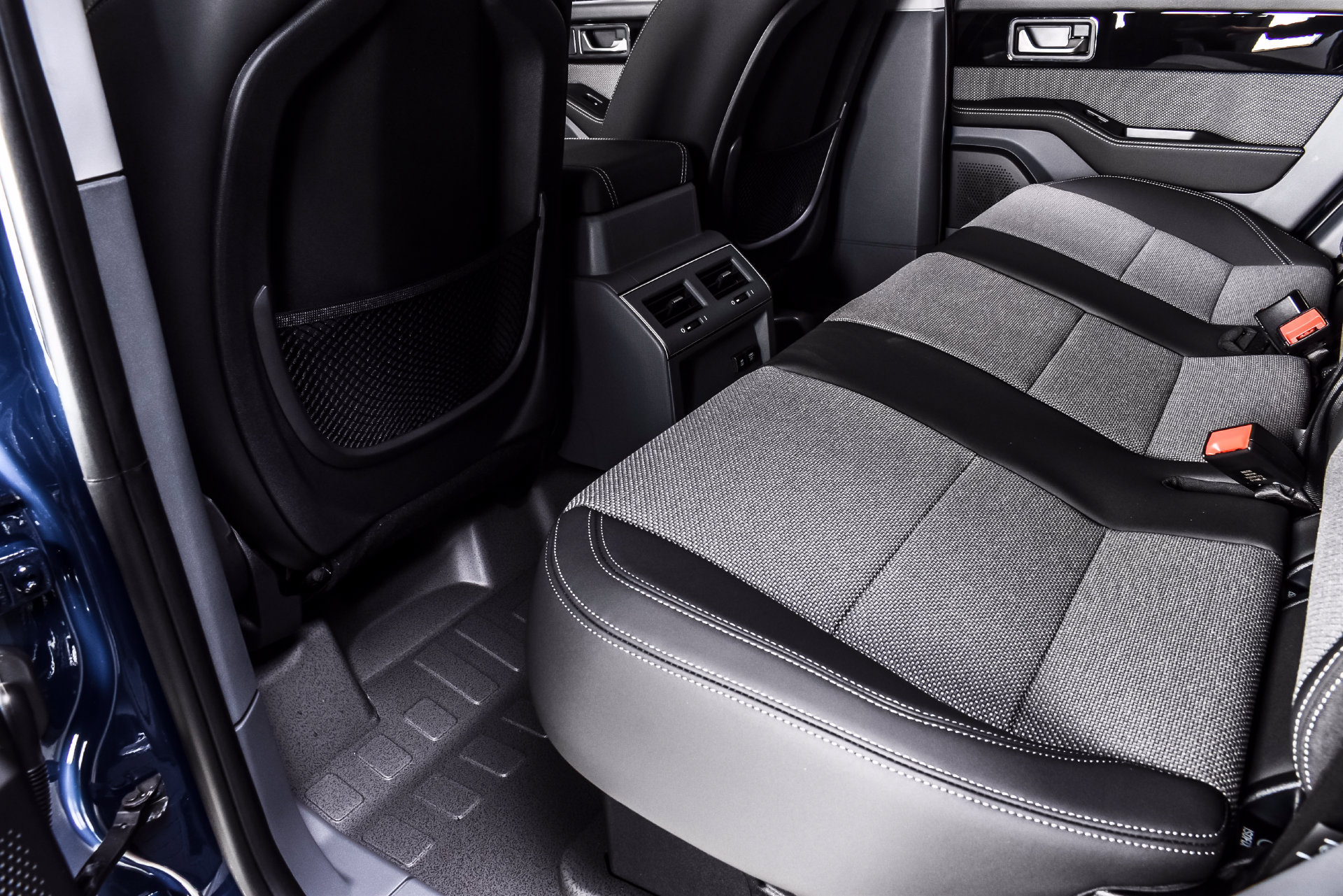 New 2026 INEOS Grenadier Station Wagon AWD/4WD image 17