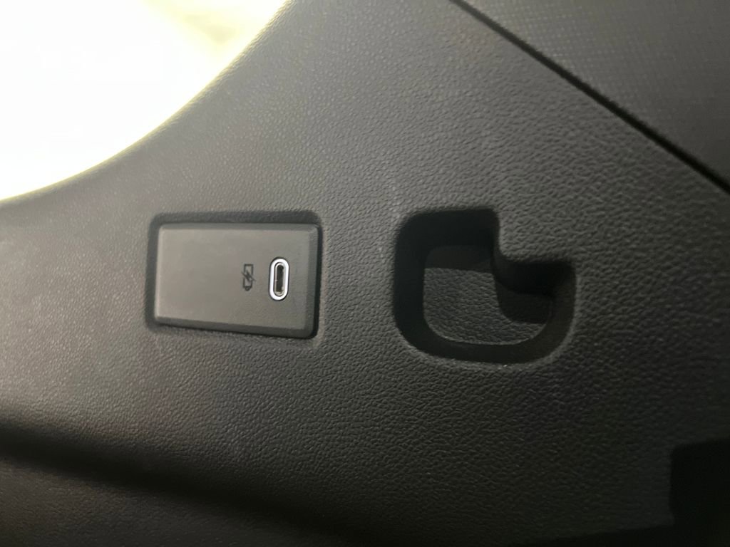 Used 2025 Chevrolet Tahoe Z71 image 34